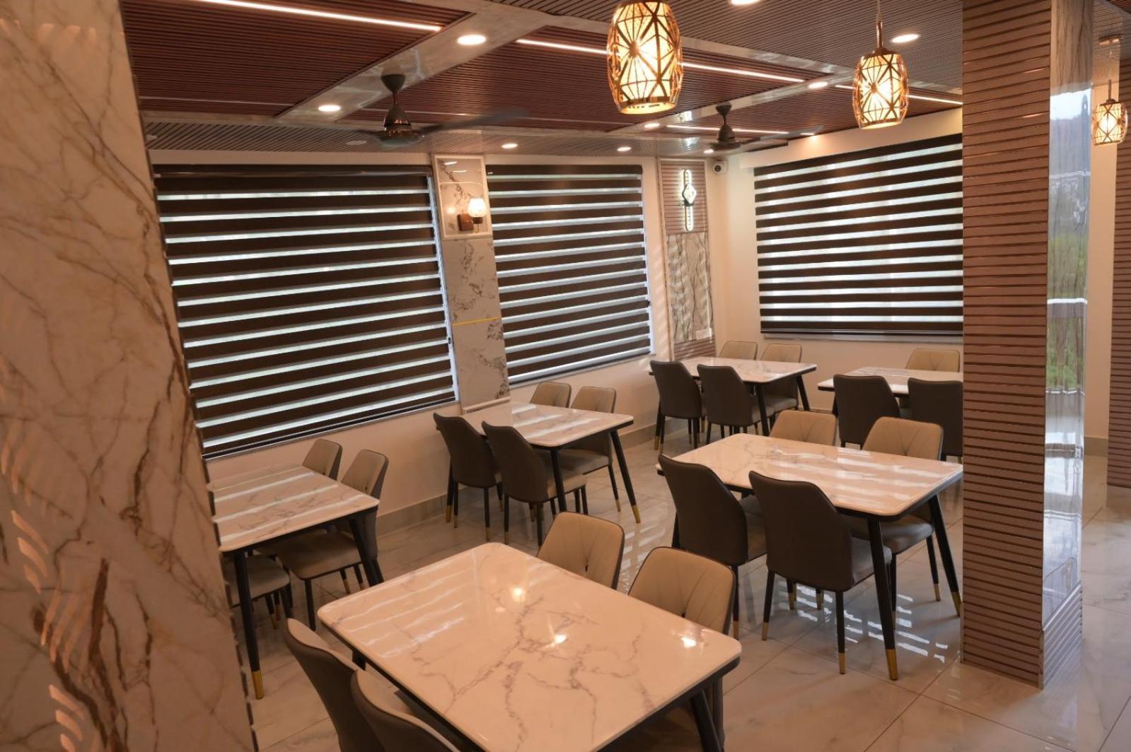 Hotel Udit Inn Rudraprayag Екстер'єр фото