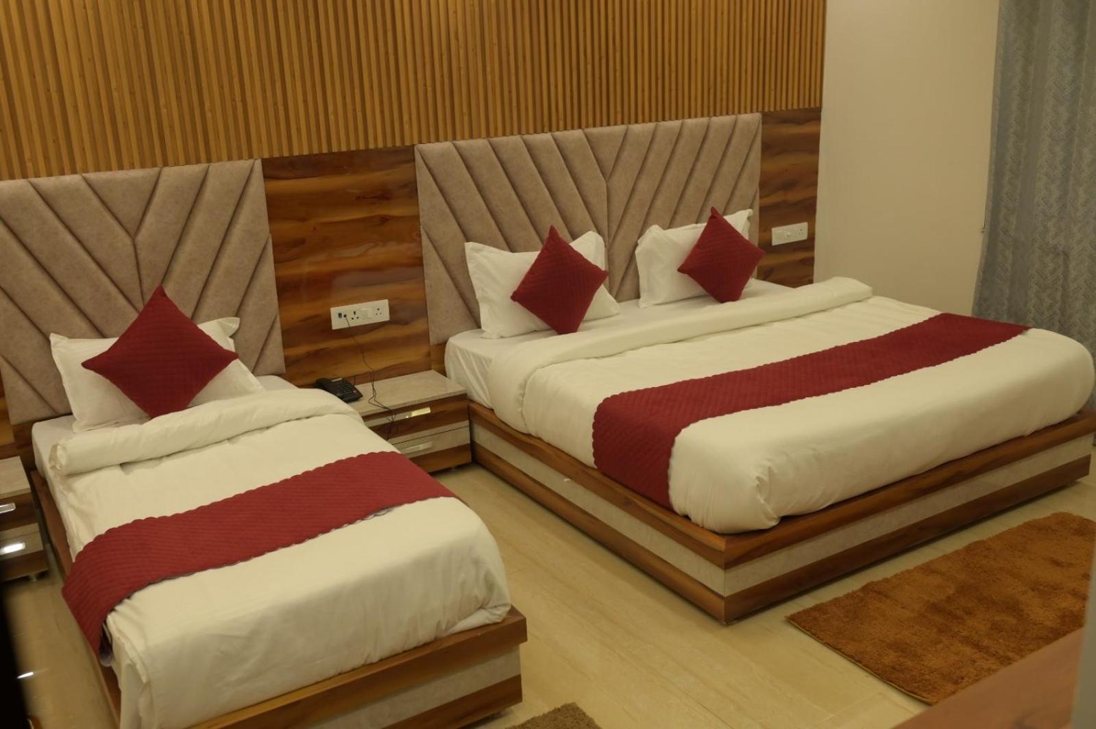 Hotel Udit Inn Rudraprayag Екстер'єр фото