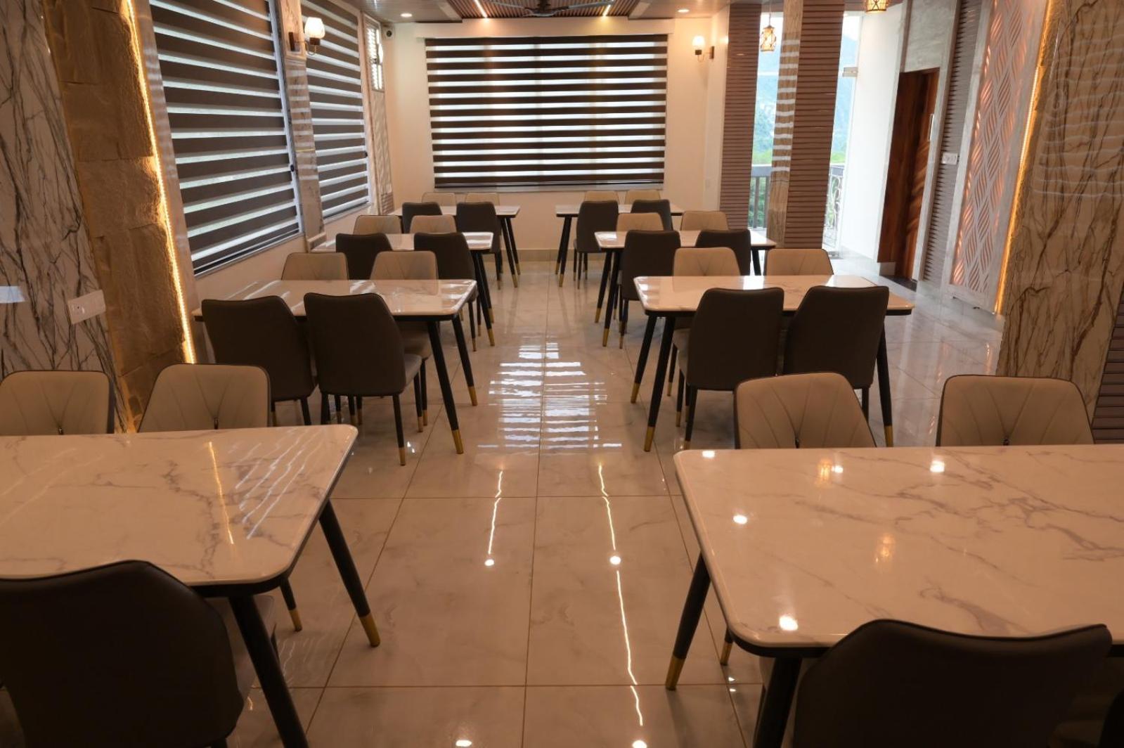 Hotel Udit Inn Rudraprayag Екстер'єр фото